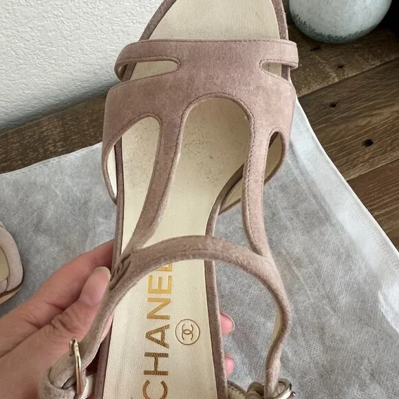 Chanel Suede Heels - Size 36 - Picture 7 of 11